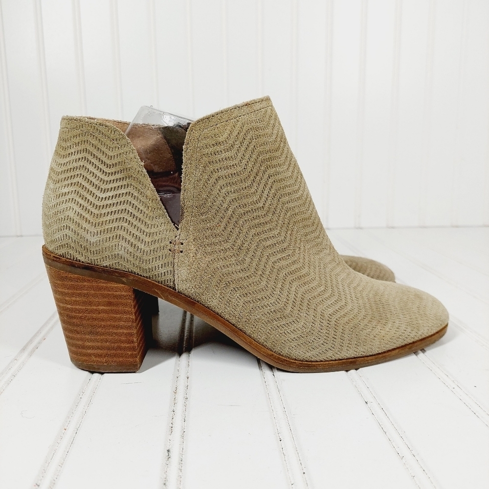 Lucky Brand Pickla Suede Leather Cut Out Booties B384 - Picture 5 of 12